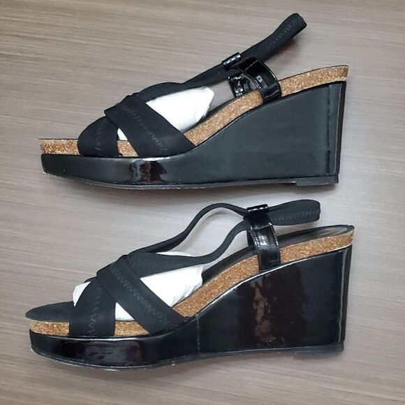 Donald J Pliner Wedge Sandals - Picture 4 of 6